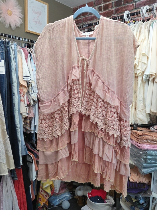 Oli & Hali Other - Oli & Hali Boho Blush Pink Ruffled Lace Kimono